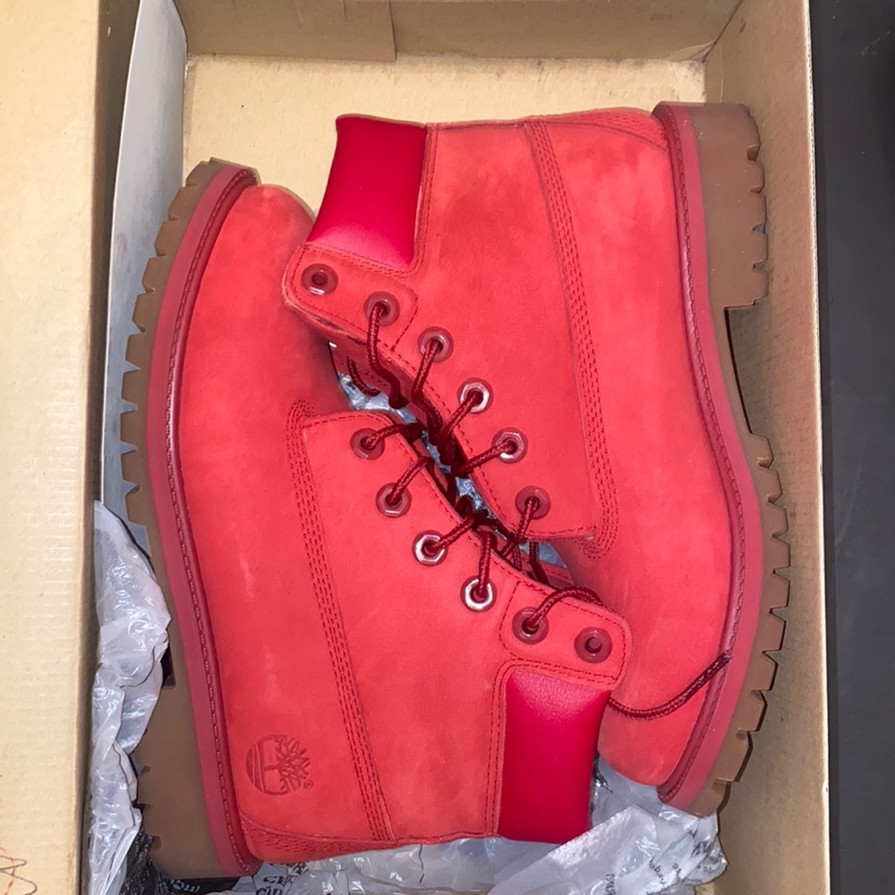 🔴RED TIMBS FOR SALE🔴